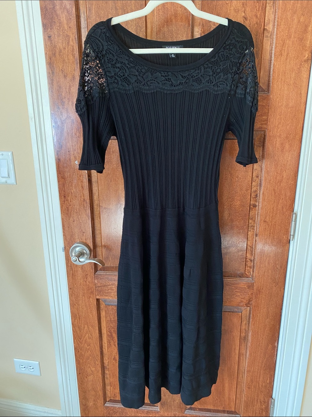 Roz & Ali Black Lace-Yoke Ribbed Midi Dress
